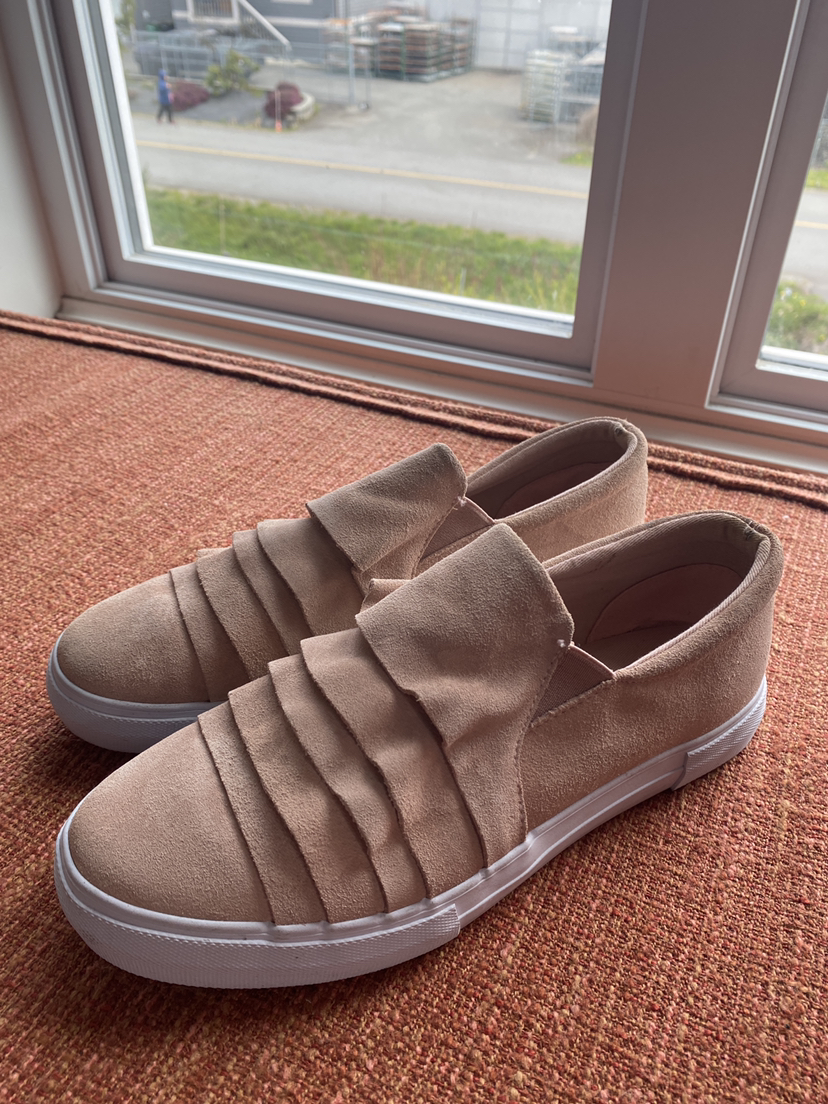 Sport sneakers