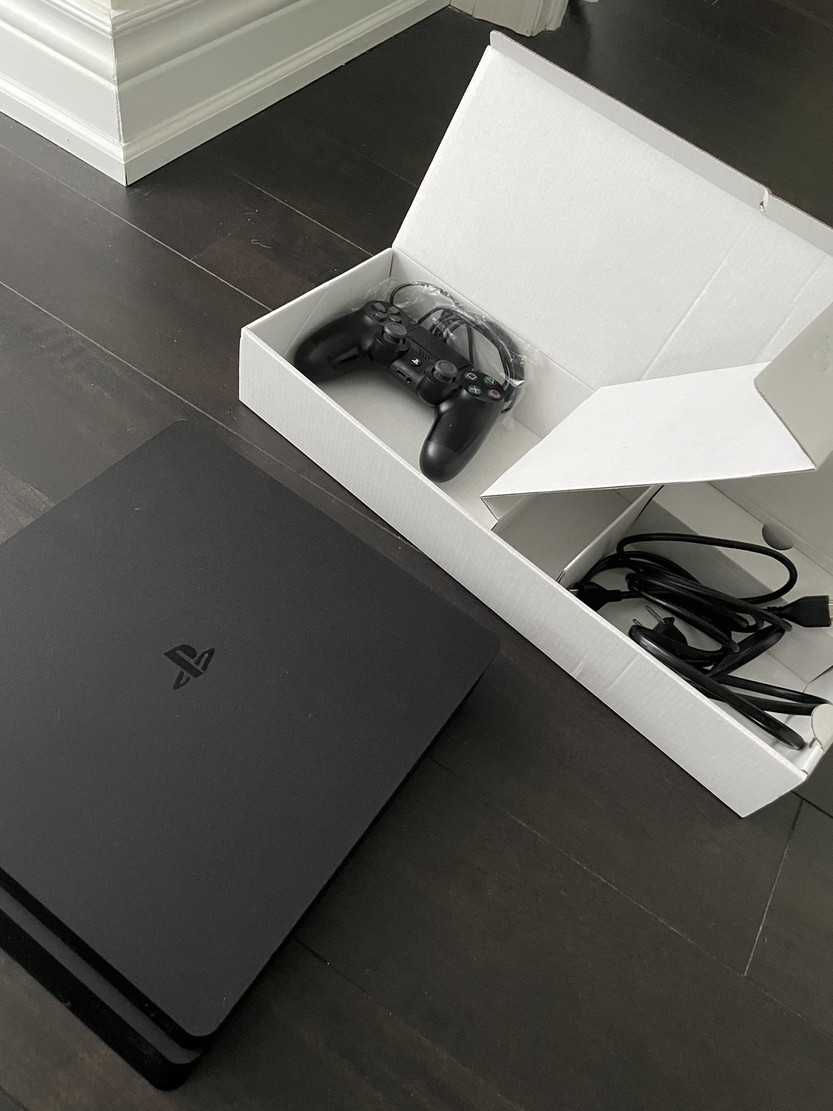 PS4 1TB thumbnail