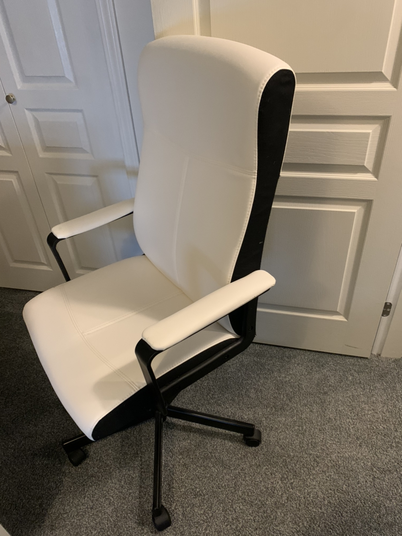 Millberget swivel Chair thumbnail