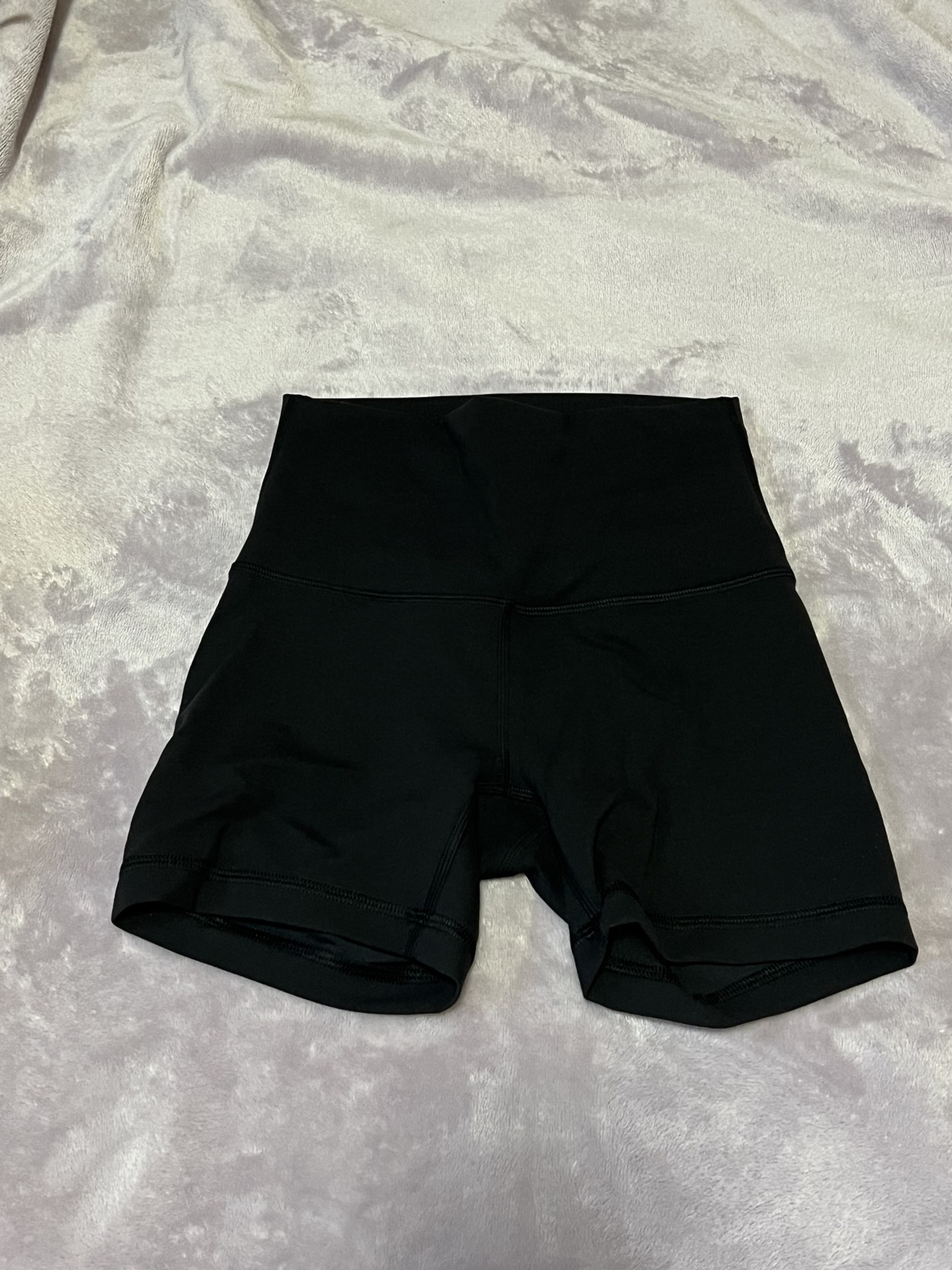 Lululemon - Wunder Train High Rise Shorts 4” - photo 2