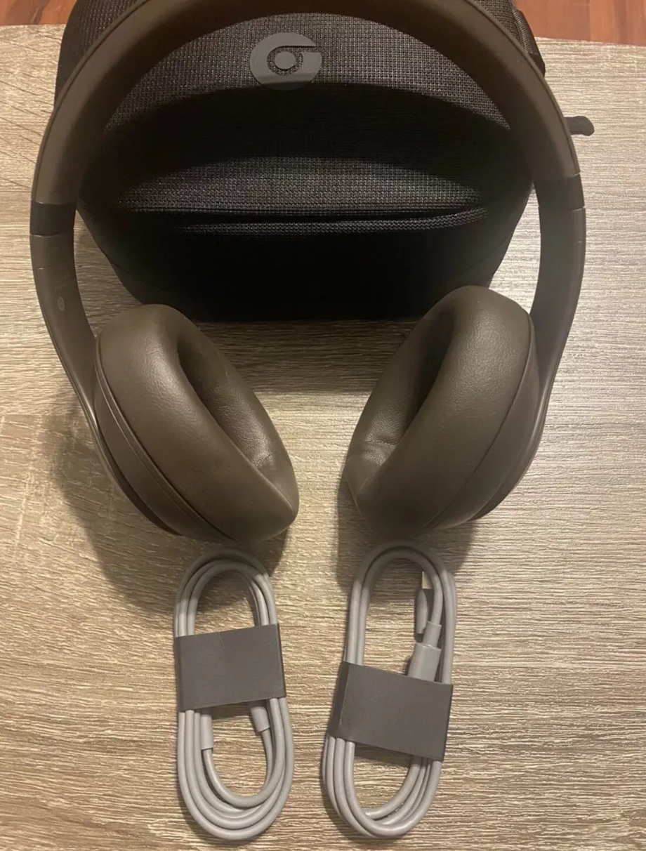 Beats Studio Pro Bluetooth Wireless Headphones - Deep Brown- - photo 5
