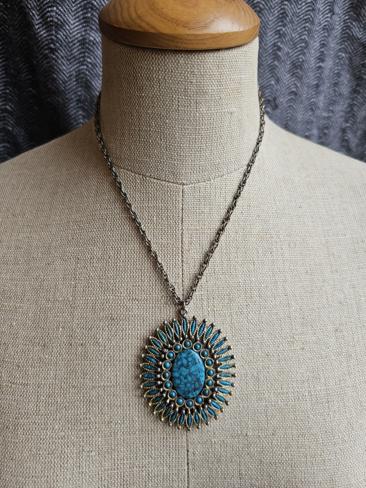 Vintage Faux Turquoise Sunburst Pendant, silvertone 17" chain image indicator(2)