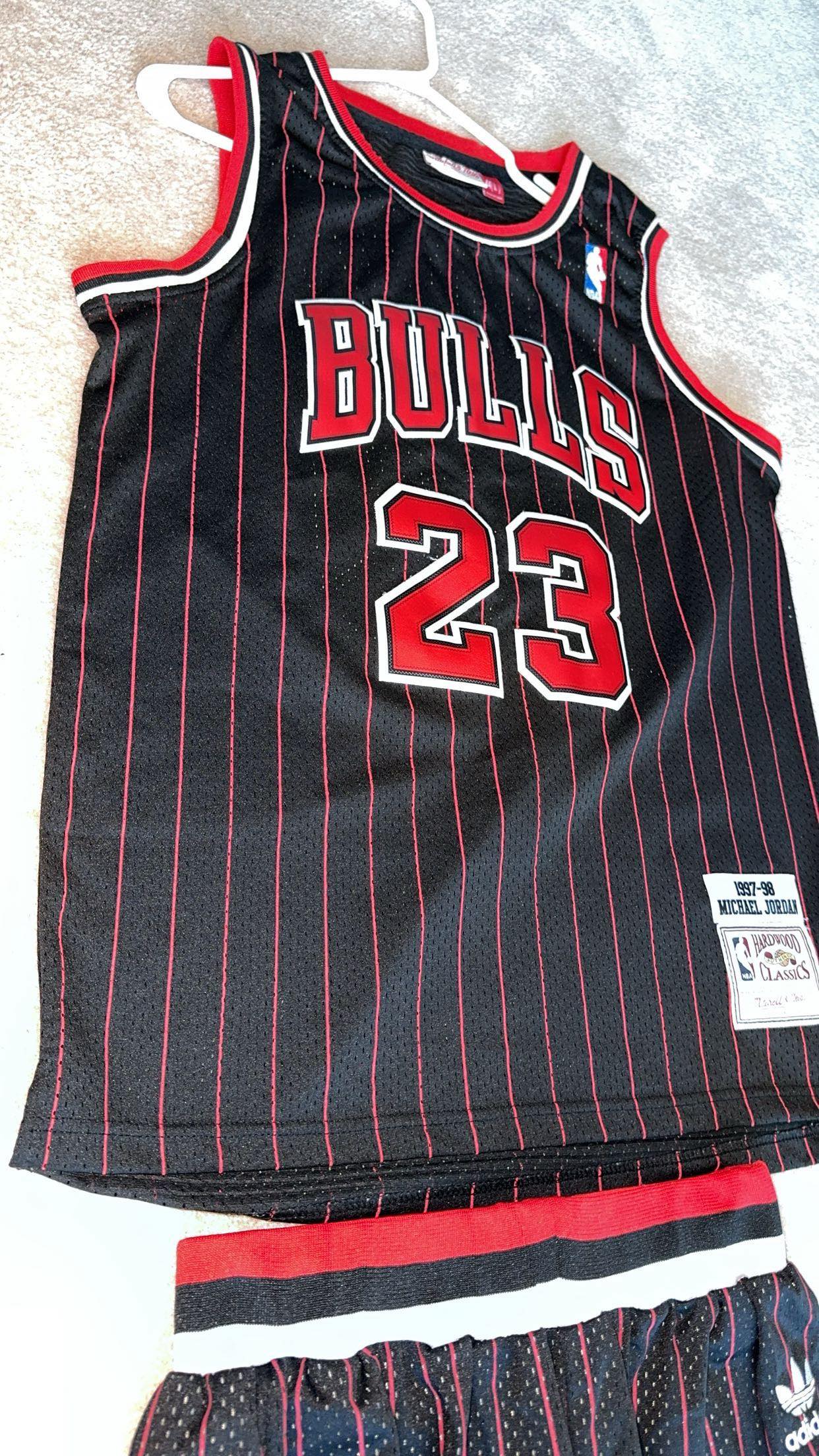 (L)Michael Jordan Chicago Bulls Hardwood Classic Jersey+Shorts - photo 3