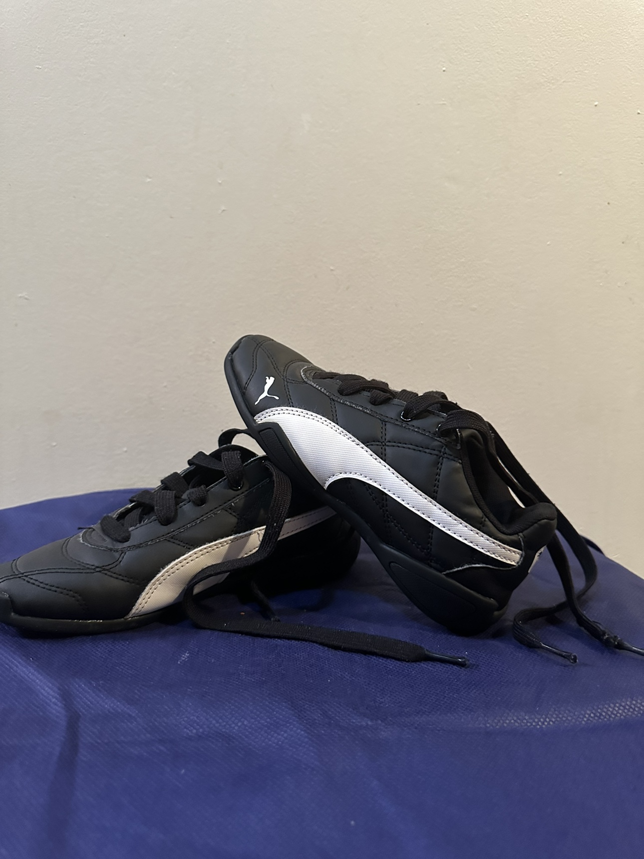 Kids shoes size 2 or 2c - photo 2
