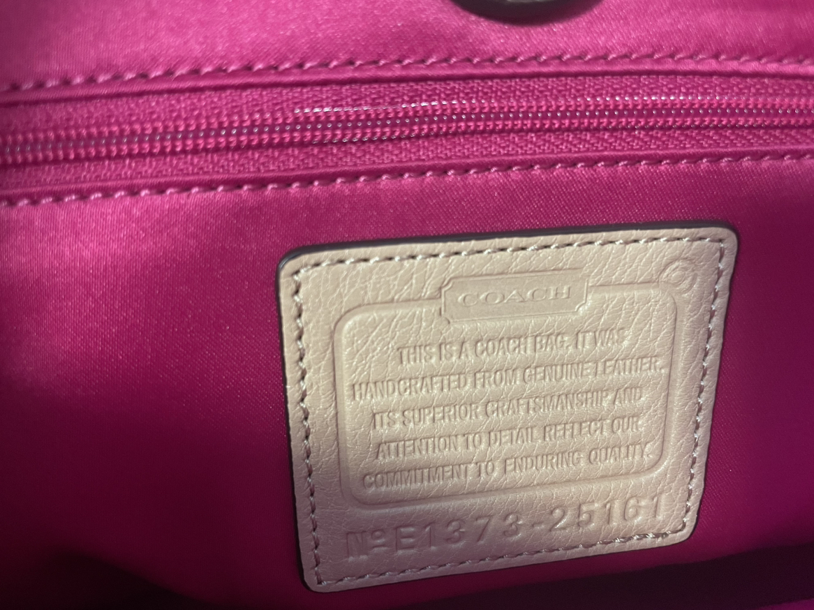 Coach Purse with Dustbag image indicator(4)