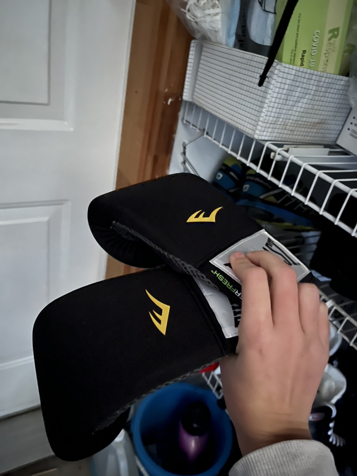 Boxing gloves and pads image indicator(4)