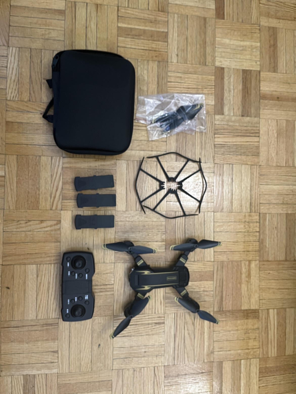 RC Drone With Camera - photo 3