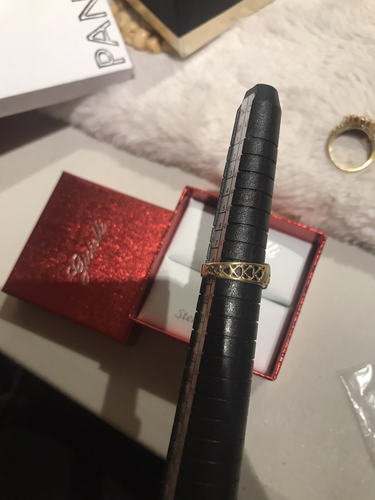 18k gold ring size 5 image indicator(2)