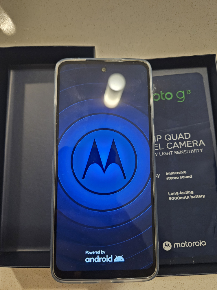 Moto G13 lavender w/ case - photo 2
