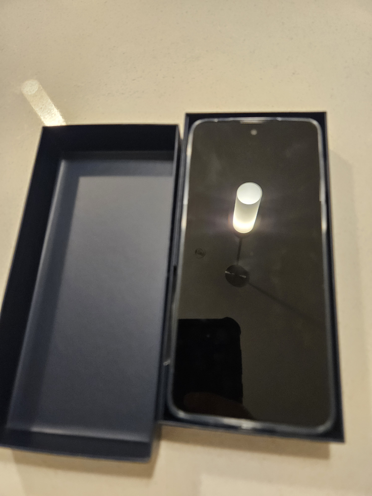 Moto G13 lavender w/ case - photo 4