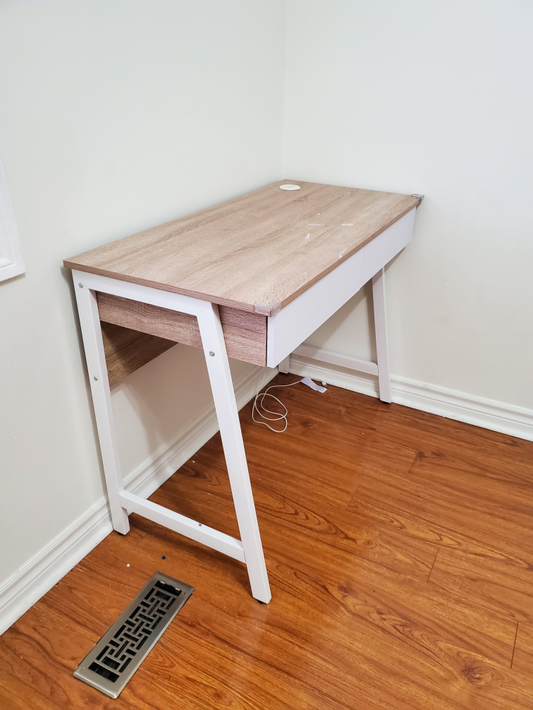 Study table with USB charging - photo 2