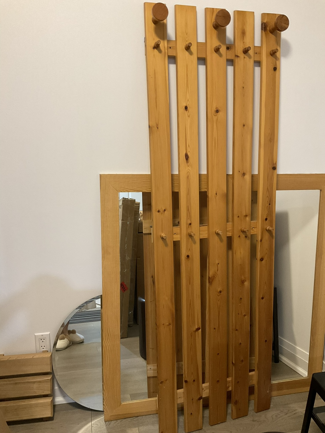 Wood stand thumbnail