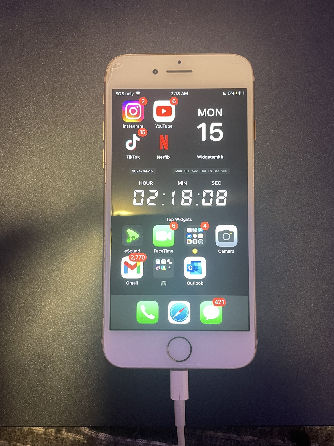 IPhone 8 - photo 3