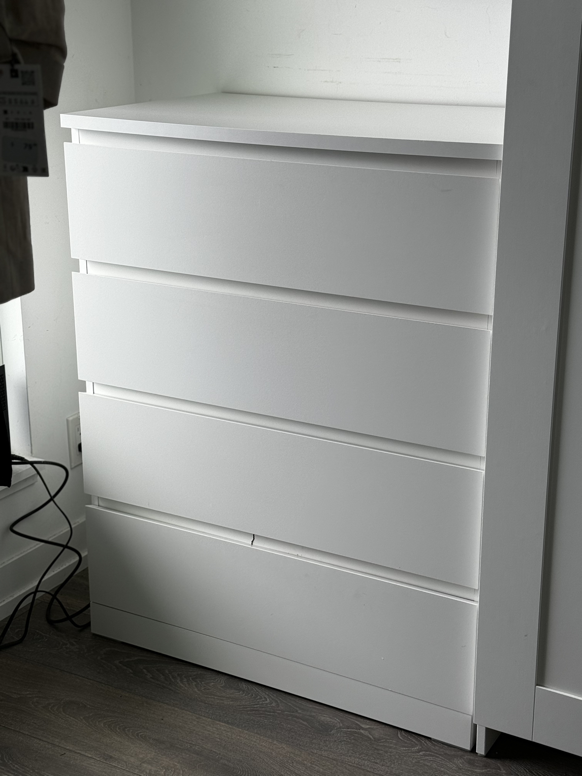IKEA MALM Dresser image indicator(5)