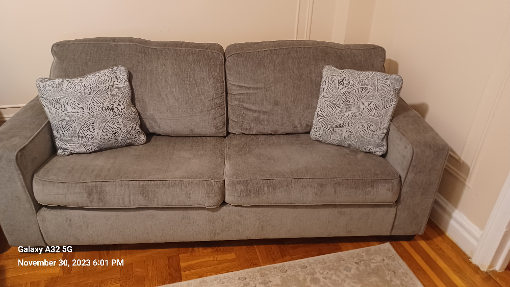 Ashley Sofa Queen sleeper with Rocker Recliner - photo 5