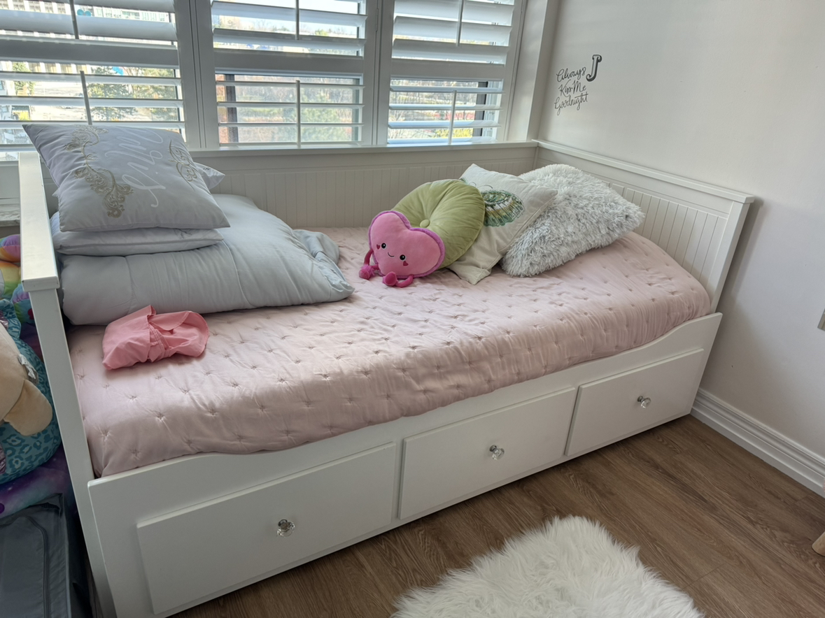 HEMNES IKEA day bed image indicator(3)