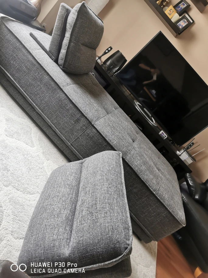 structube couch - photo 2