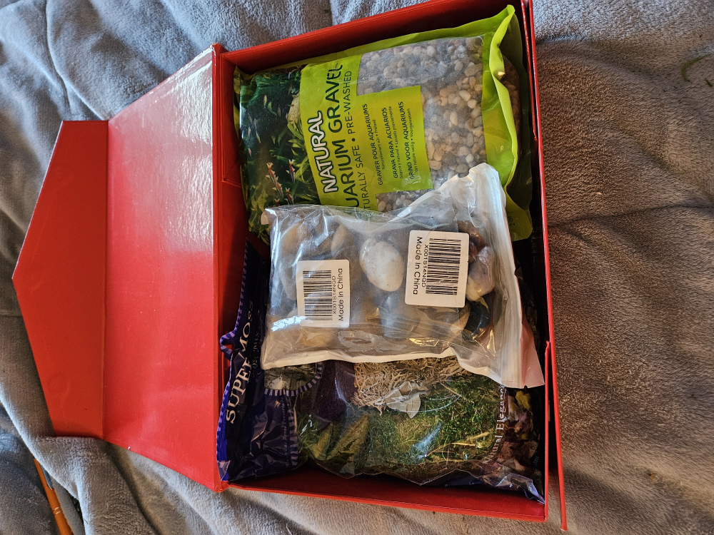 Terrarium supplies