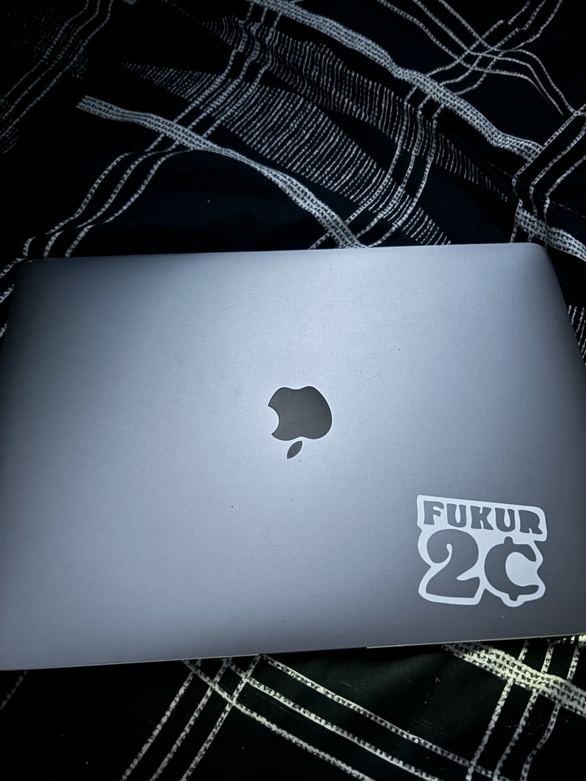 MacBook Pro 13” 256GB (2020) - photo 2
