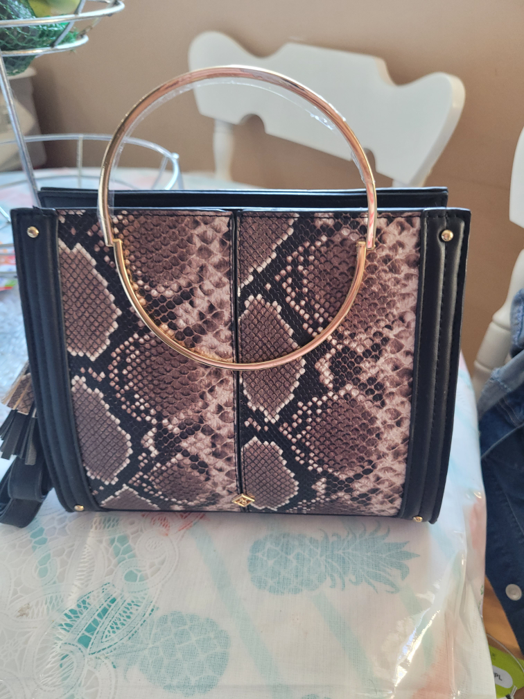 crossbody bag thumbnail
