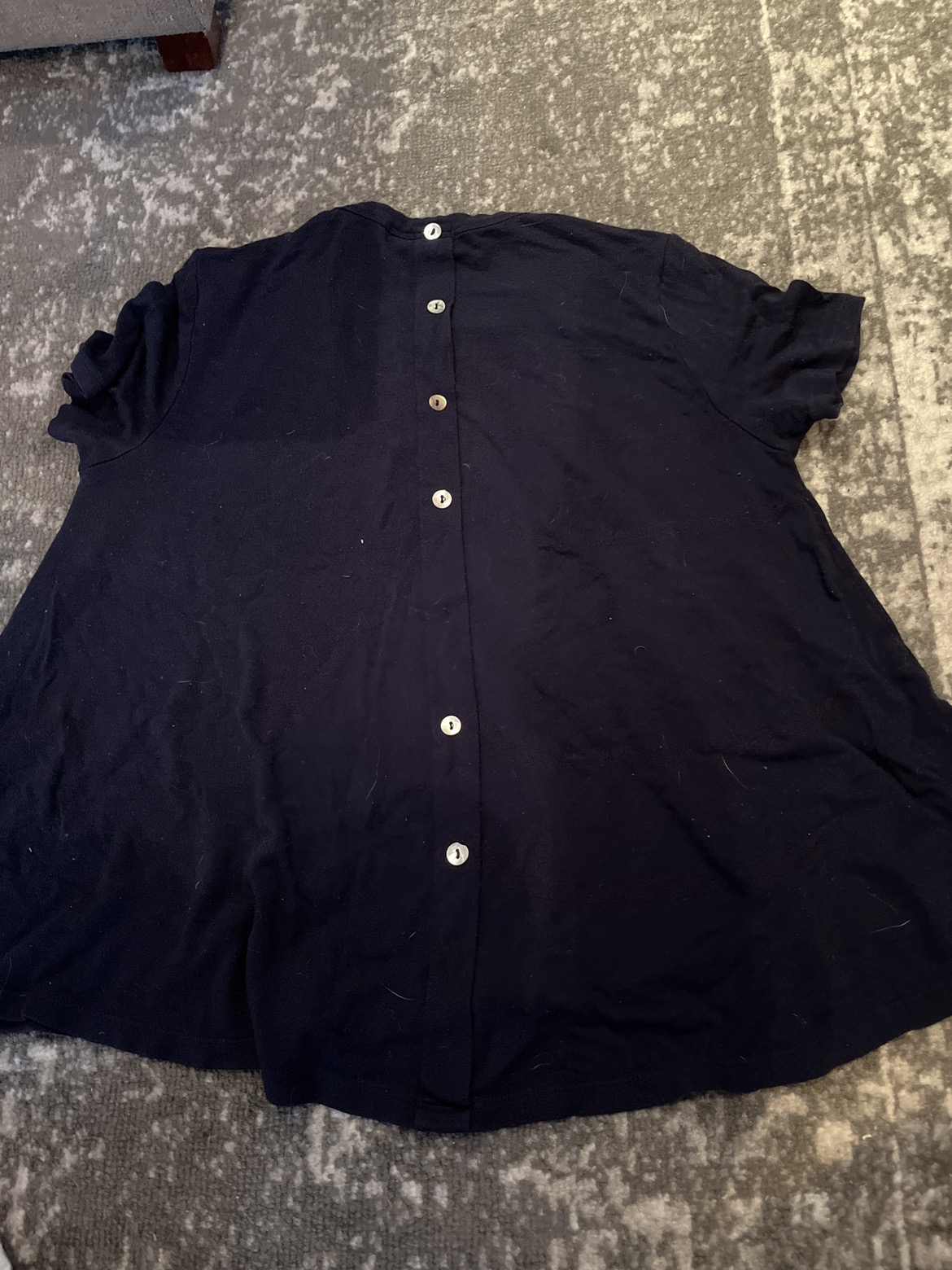 Navy blue tighter top with flare out loose bototm image indicator(2)