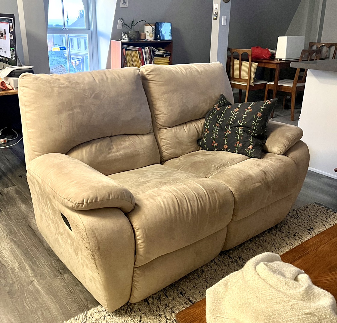 La-Z-Boy Modular recliner love seat thumbnail