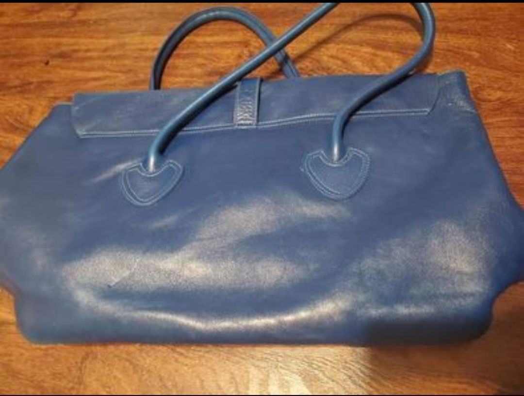 Leather Beautiful Deep Blue Handbag. - photo 3
