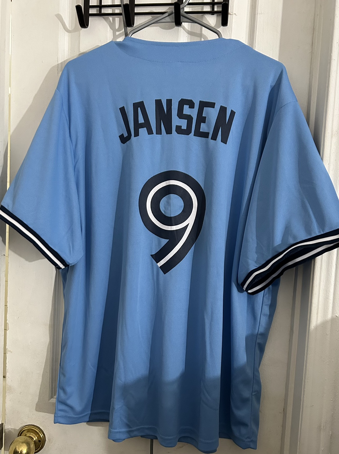 Danny Jansen “Jano Bundle” Toronto Blue Jays jersey and glasses image indicator(2)