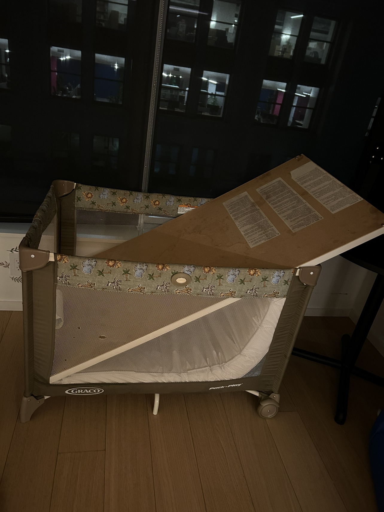 Car bed with mattress an play pin 📌 - photo 2