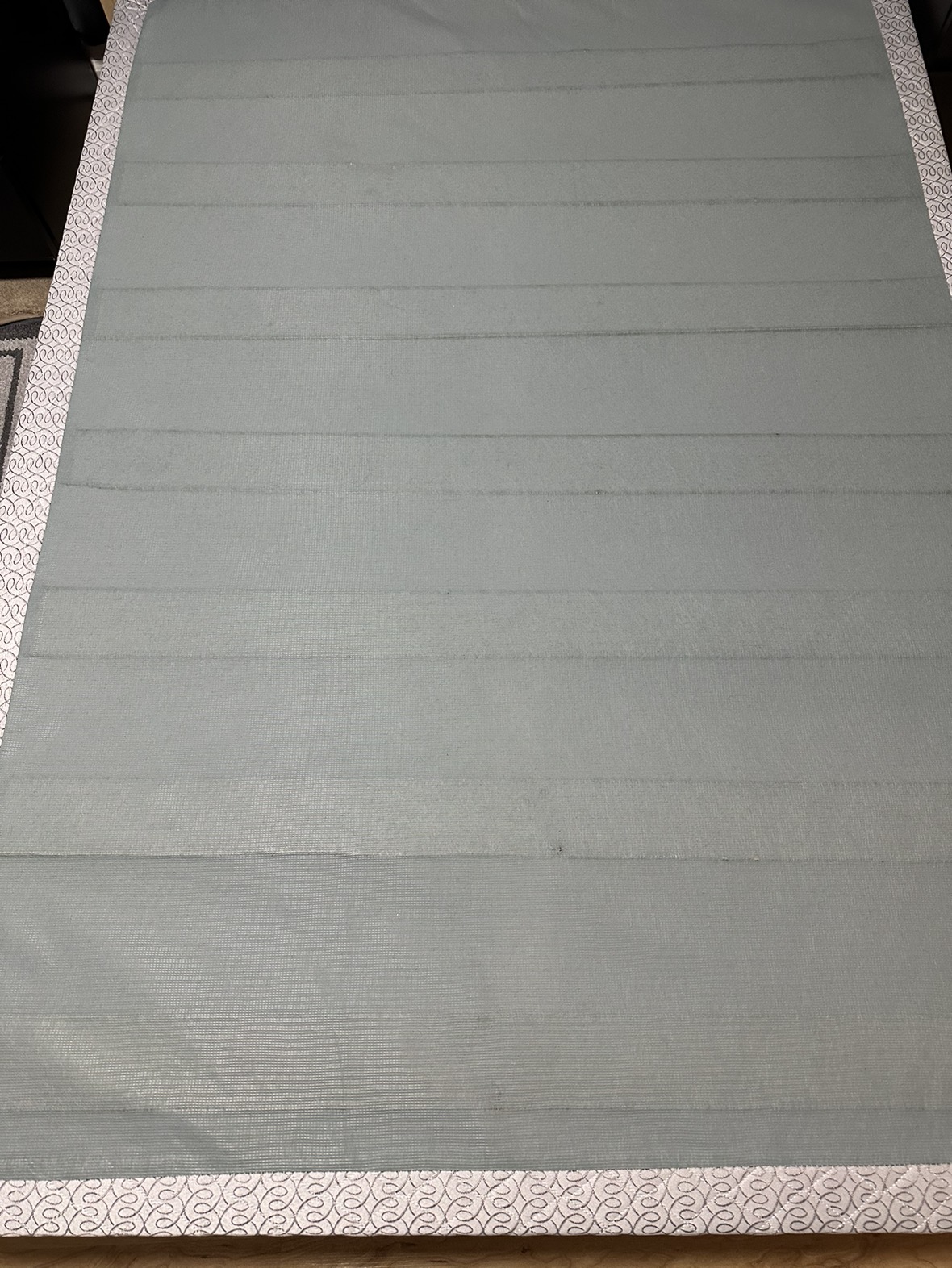 Low profile full size box spring