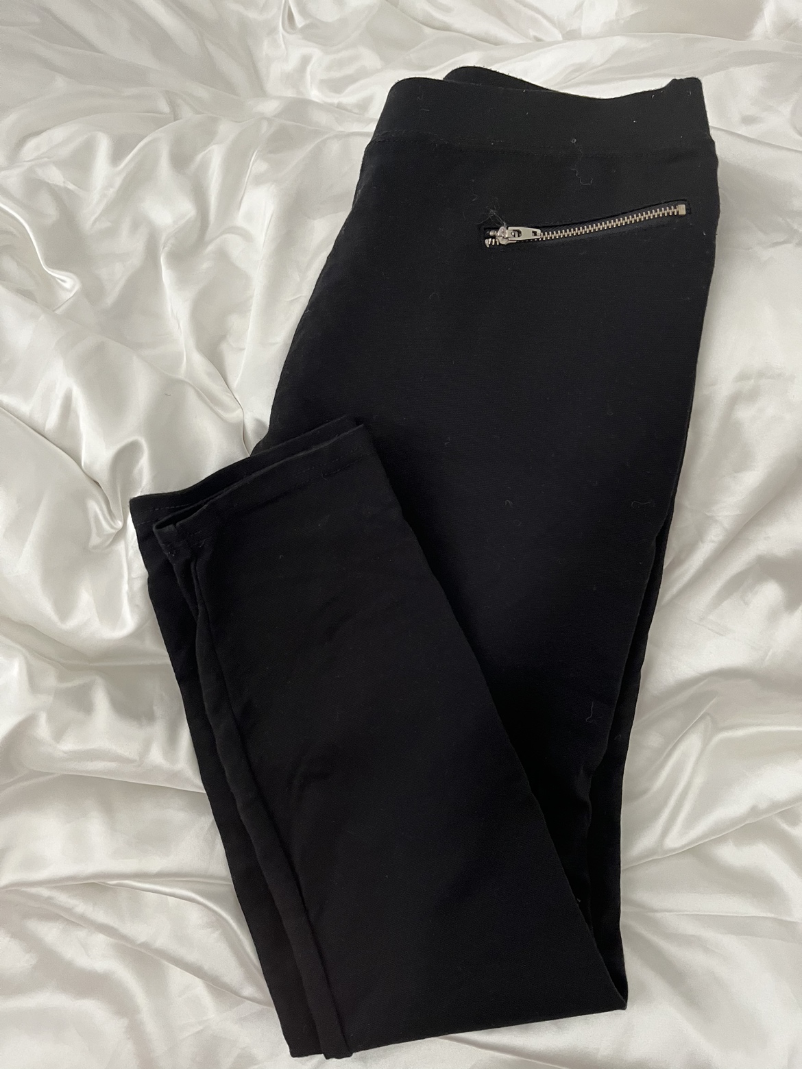 2 black leggings pants image indicator(6)