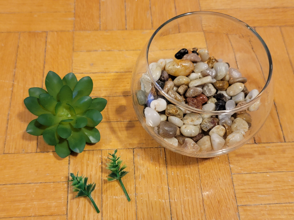🥕Artificial Succulent plant and vase image indicator(6)