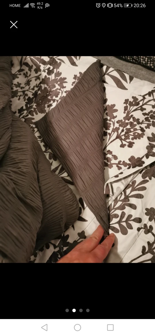 3 piece Reversible Comforter crinkle set image indicator(2)