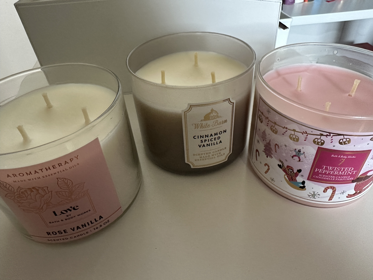 $10 EACH BATH & BODY WORKS CANDLES (original value $24.50) - photo 3
