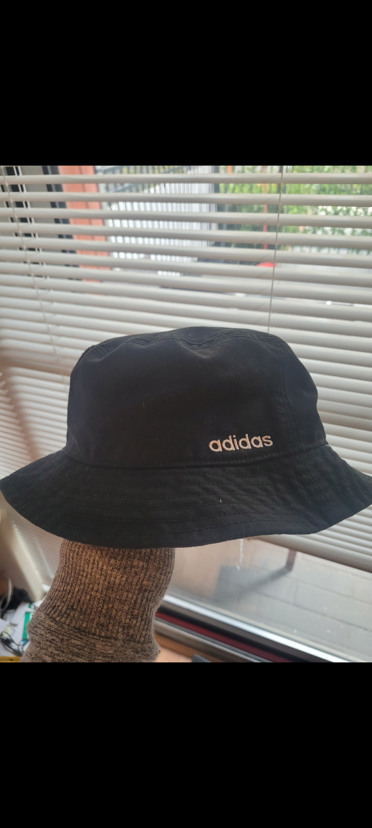 Adidas Bucket Hat thumbnail