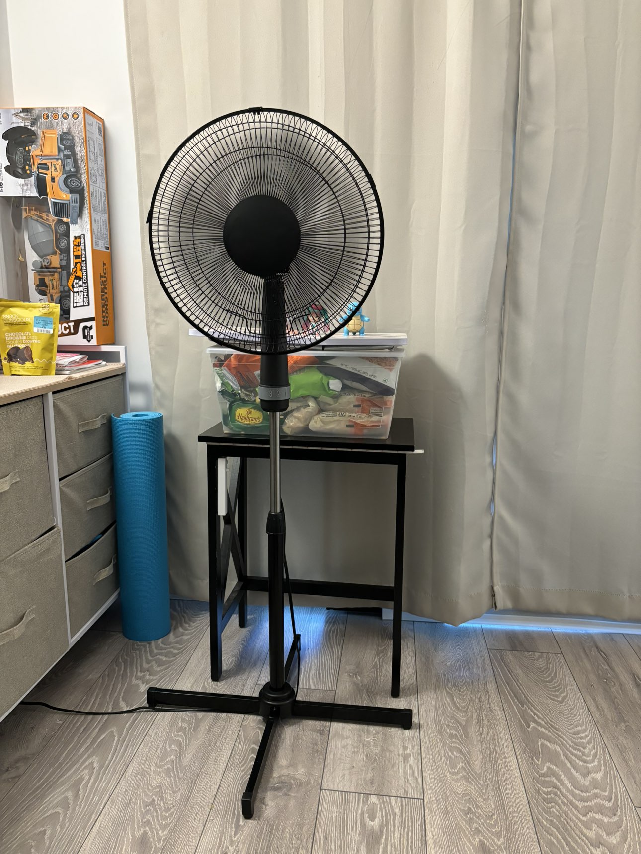 16” stand fan - photo 2