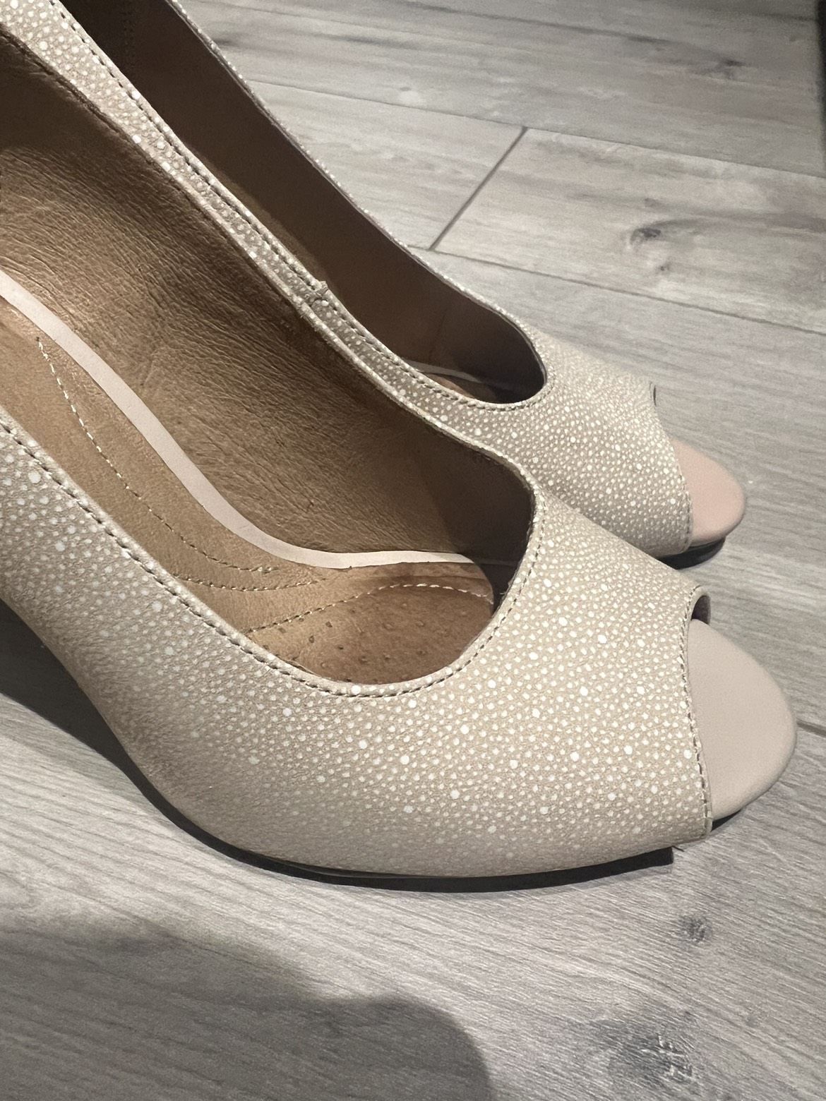 Brand new Clarks heels - photo 4