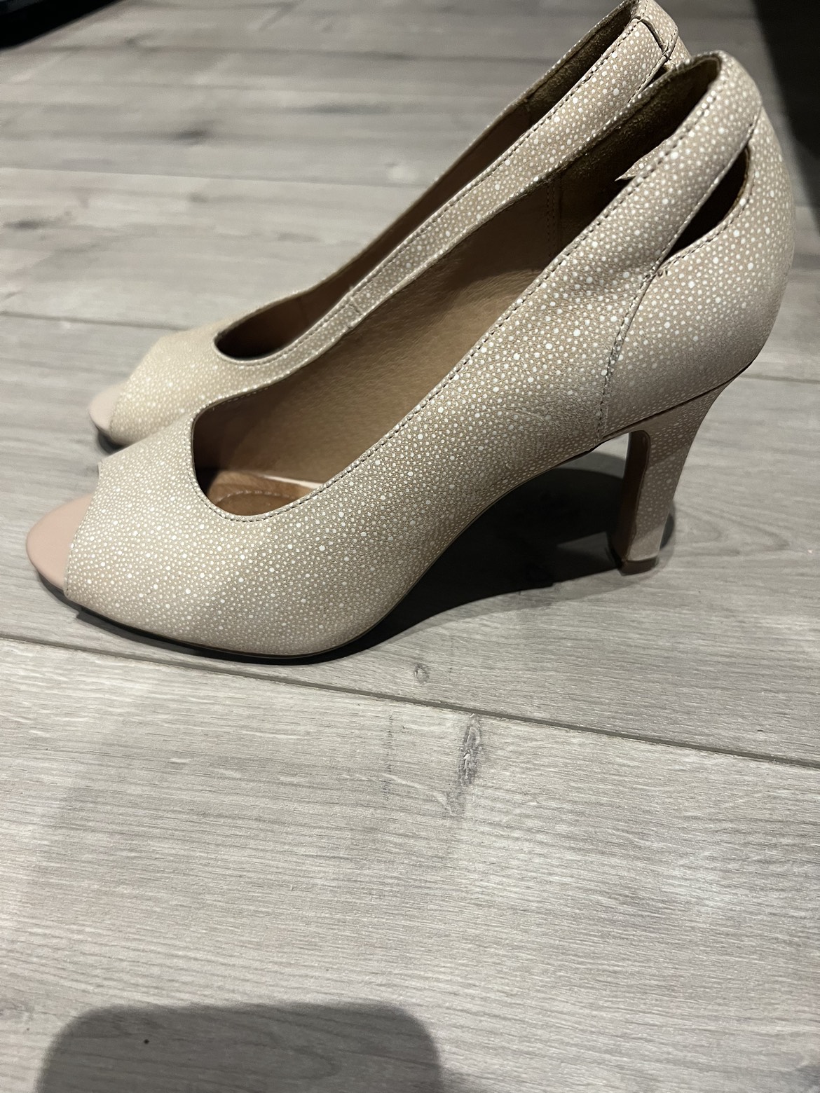 Brand new Clarks heels