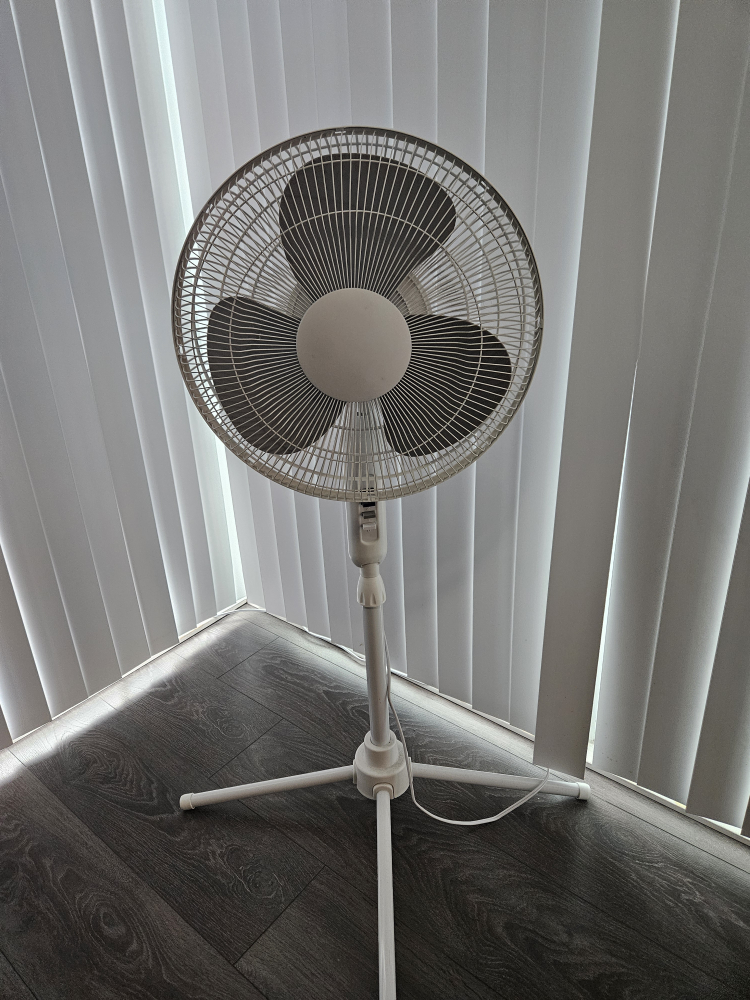 adjustable fan thumbnail
