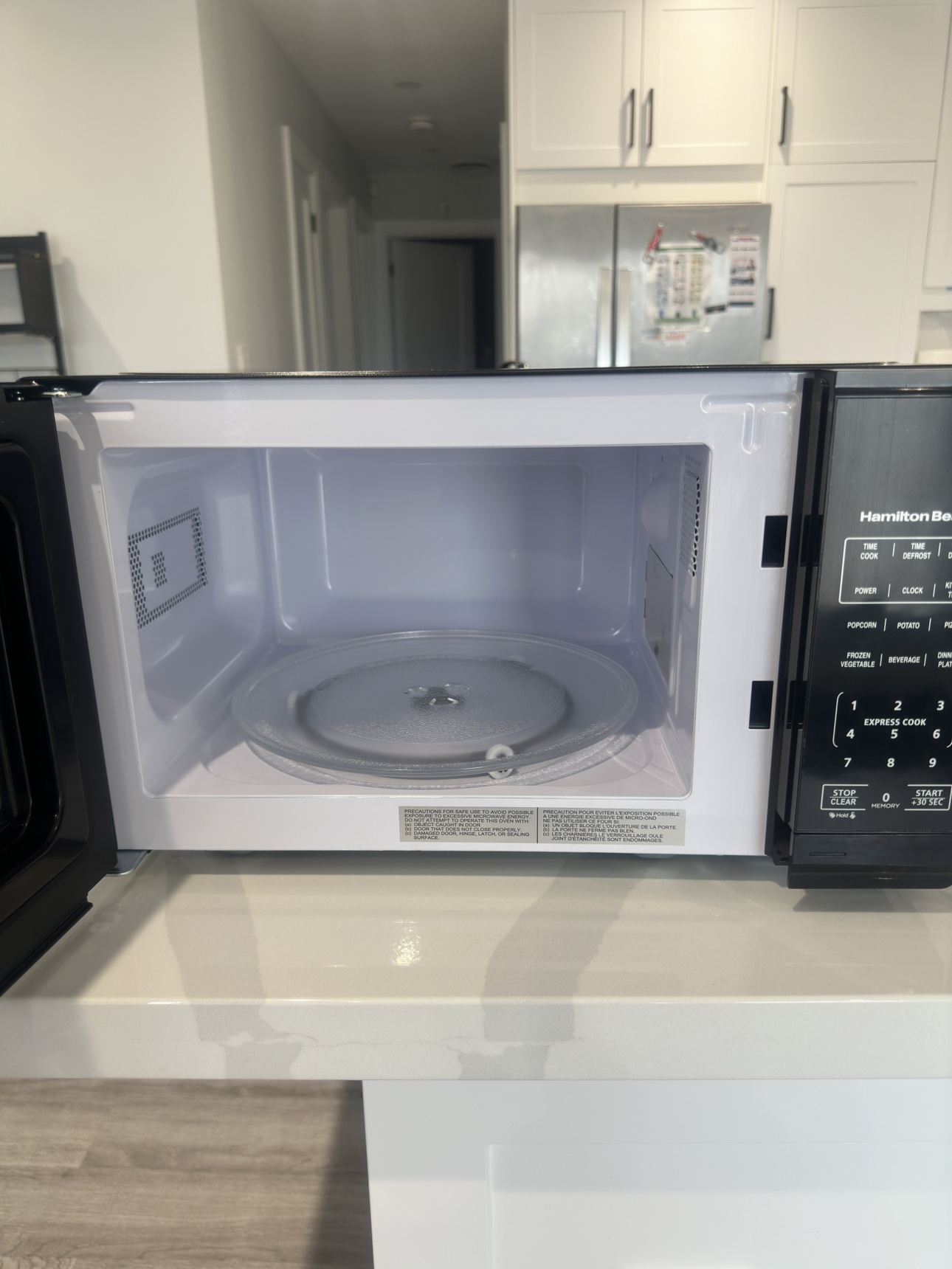 8” Hamilton Beach Microwave - photo 4