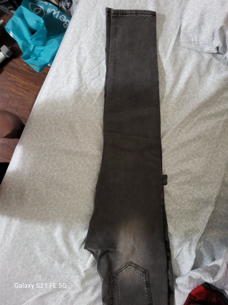 Black jeans image indicator(3)