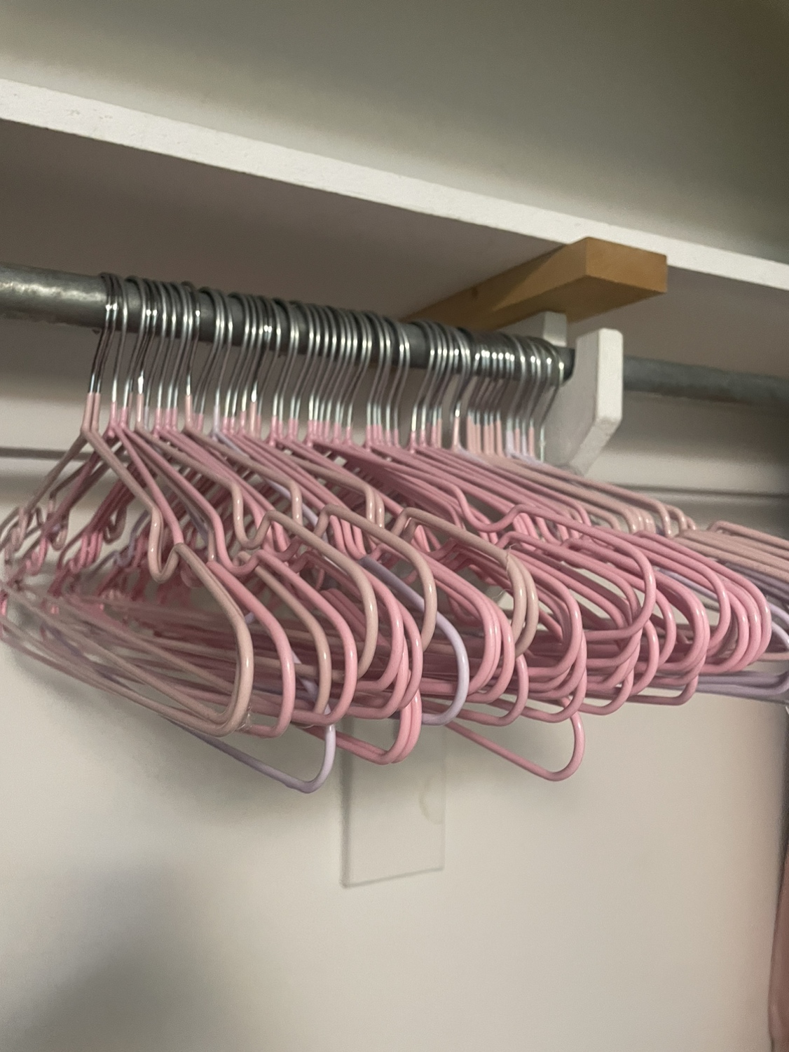 Hangers(70+pieces) thumbnail