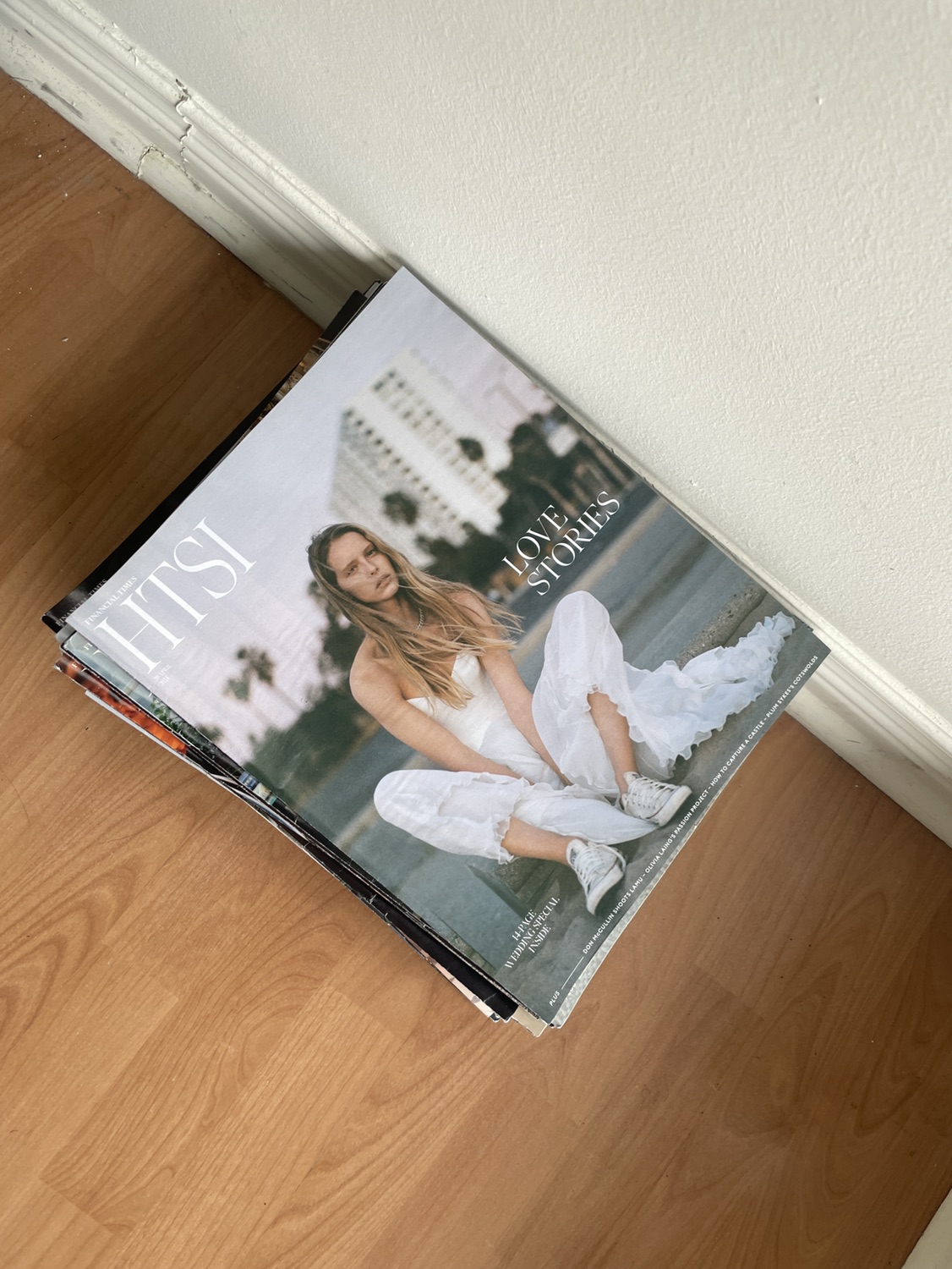 #freecycle HSTI magazine financial times lot of 50+ image indicator(2)