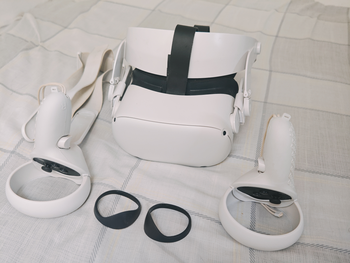 Oculus Meta Quest 2 256GB thumbnail