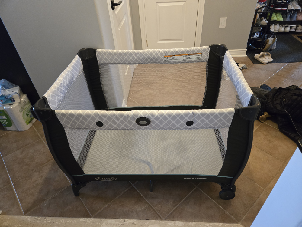 playpen - photo 2