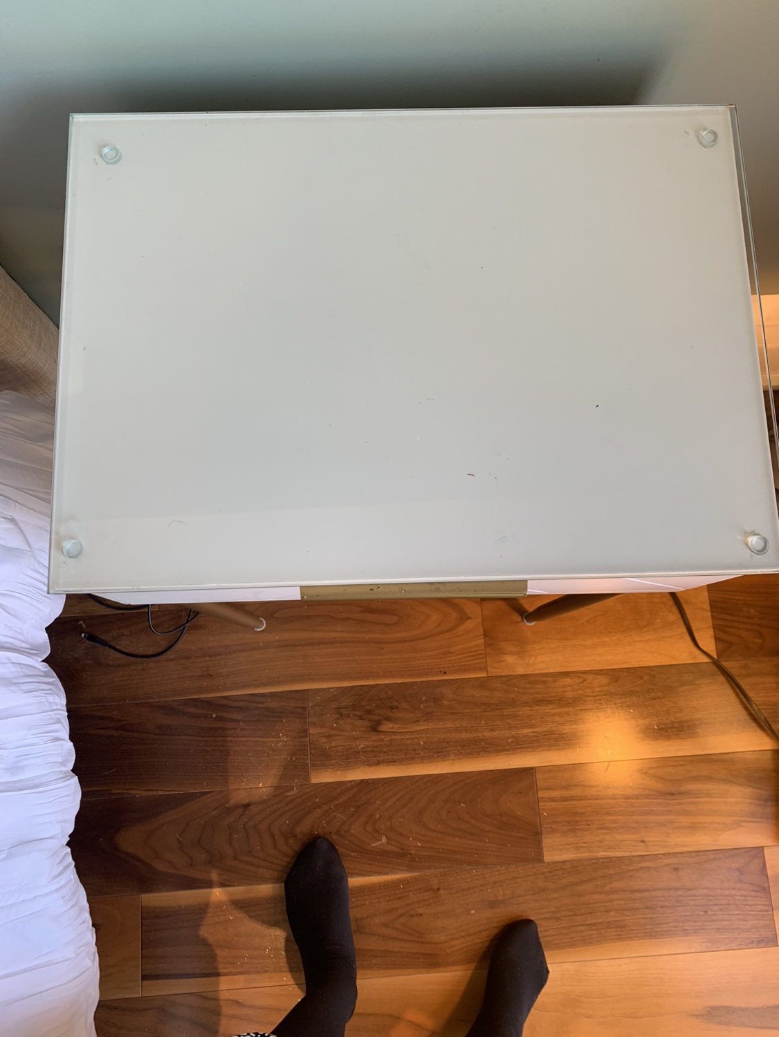 2 gorgeous modern night stands - photo 3