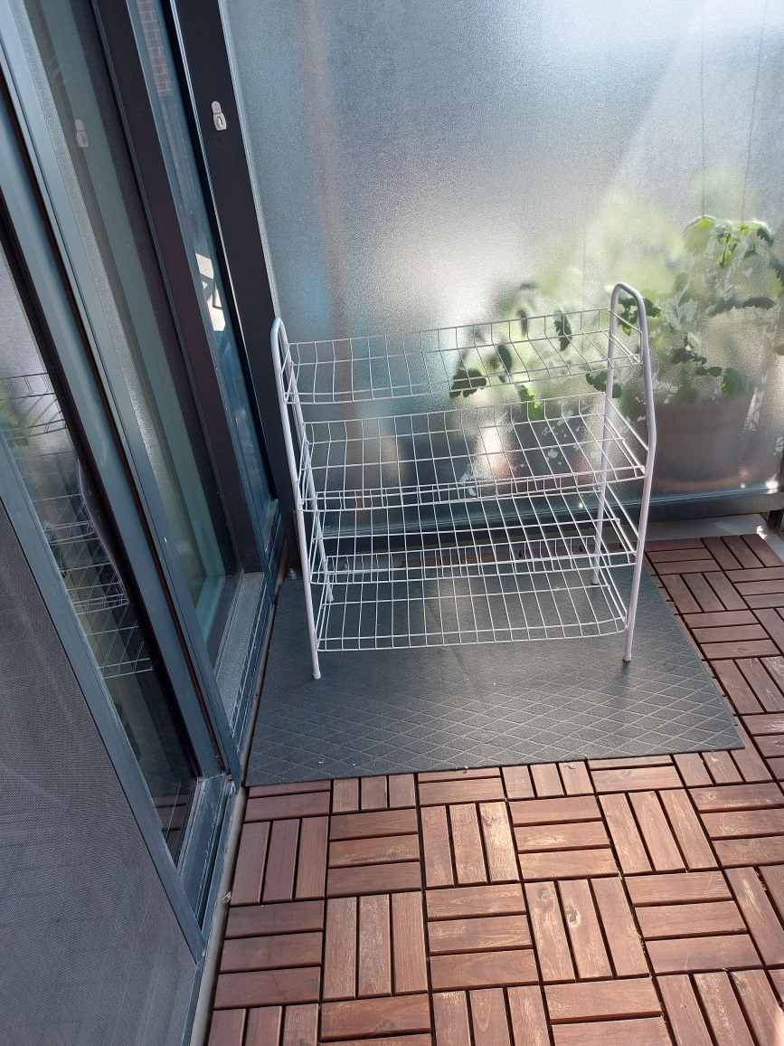 shoes rack