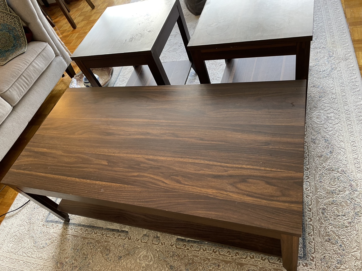 Set of 3 pieces coffee table and 2 end tables 🧡