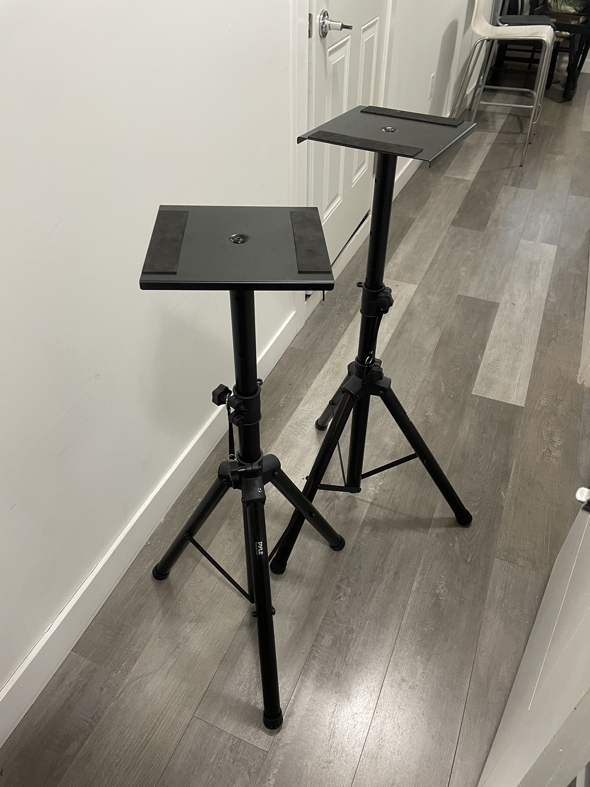 Studio monitor stands