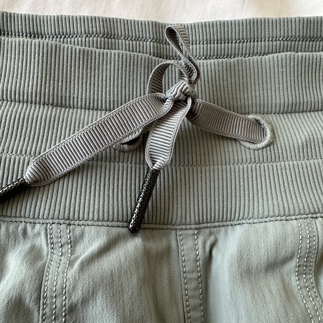 Lululemon crop pants - photo 4
